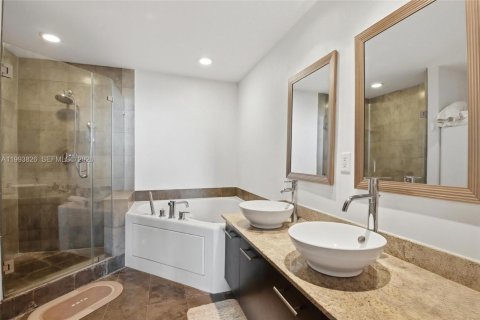 Купить кондоминиум в Авентура, Флорида 3 спальни, 126.53м2, № 2055639 - фото 10