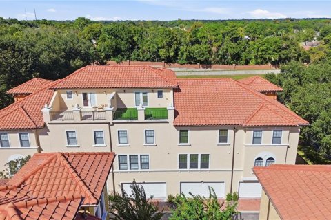 Touwnhouse à vendre à Lake Mary, Floride: 4 chambres, 221.2 m2 № 2437198 - photo 8
