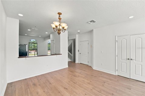 Touwnhouse à vendre à Lake Mary, Floride: 4 chambres, 221.2 m2 № 2437198 - photo 19