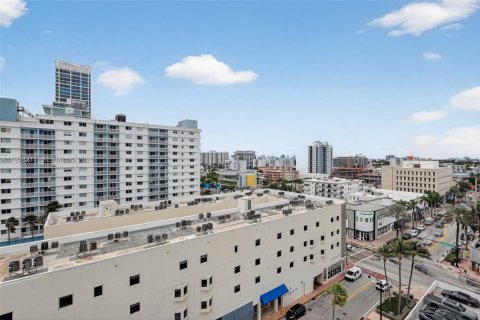 Copropriété à vendre à Miami Beach, Floride: 2 chambres, 135.17 m2 № 2186047 - photo 29