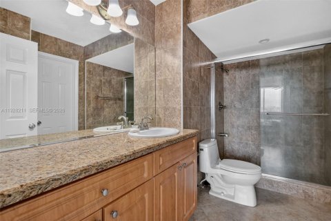Copropriété à vendre à Miami Beach, Floride: 2 chambres, 135.17 m2 № 2186047 - photo 22