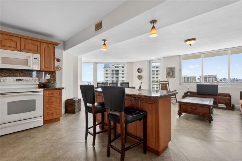 Copropriété à vendre à Miami Beach, Floride: 2 chambres, 135.17 m2 № 2186047 - photo 11
