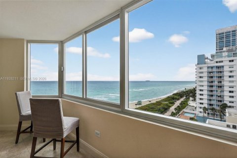 Copropriété à vendre à Miami Beach, Floride: 2 chambres, 135.17 m2 № 2186047 - photo 15