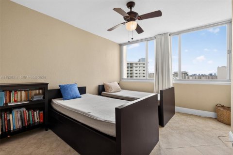 Copropriété à vendre à Miami Beach, Floride: 2 chambres, 135.17 m2 № 2186047 - photo 17
