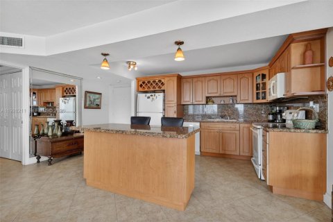 Copropriété à vendre à Miami Beach, Floride: 2 chambres, 135.17 m2 № 2186047 - photo 7