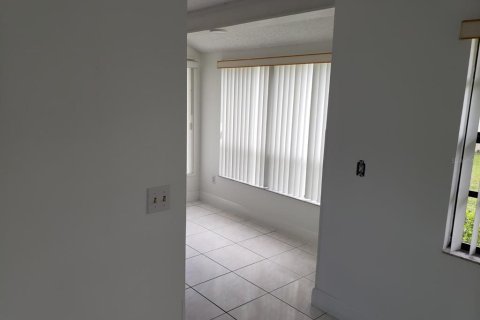 Casa en alquiler en Orlando, Florida, 3 dormitorios, 155.52 m2 № 1839979 - foto 14