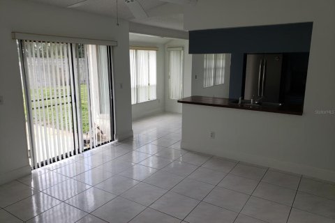 Casa en alquiler en Orlando, Florida, 3 dormitorios, 155.52 m2 № 1839979 - foto 7
