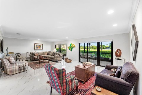 Condo in Boynton Beach, Florida, 3 bedrooms № 2399980 - photo 13