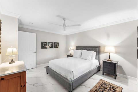 Condo in Boynton Beach, Florida, 3 bedrooms № 2399980 - photo 17