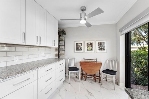 Condo in Boynton Beach, Florida, 3 bedrooms № 2399980 - photo 9