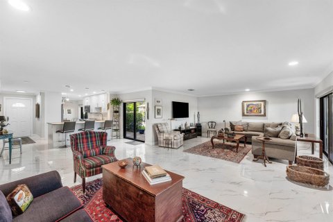 Condo in Boynton Beach, Florida, 3 bedrooms № 2399980 - photo 14