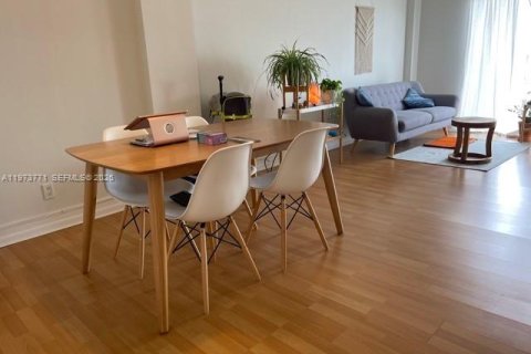 Copropriété à vendre à North Bay Village, Floride: 49.33 m2 № 2038350 - photo 2