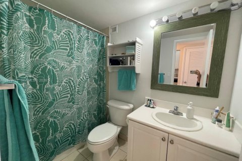 Copropriété à vendre à North Bay Village, Floride: 49.33 m2 № 2038350 - photo 11