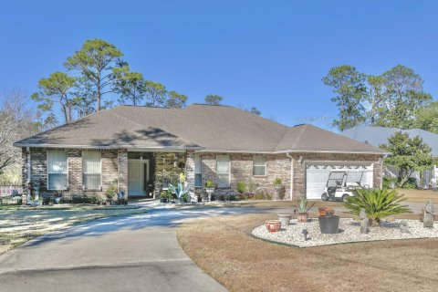 House in Santa Rosa Beach, Florida 3 bedrooms, 200.95 sq.m. № 559560 - photo 1