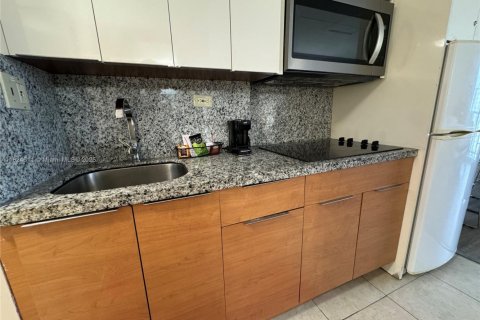 Copropriété à vendre à Sunny Isles Beach, Floride: 33.44 m2 № 1790422 - photo 25