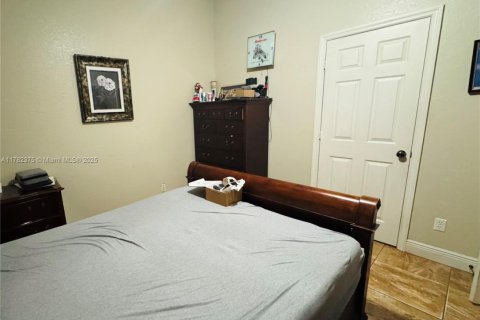 Casa en venta en Lehigh Acres, Florida, 3 dormitorios № 1698917 - foto 23