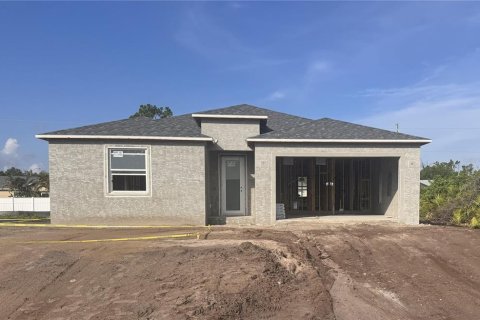 House in Port Charlotte, Florida 3 bedrooms, 170.2 sq.m. № 2367241
