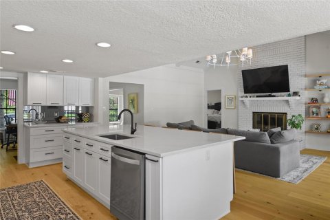 Villa ou maison à vendre à Maitland, Floride: 4 chambres, 274.99 m2 № 1840123 - photo 16