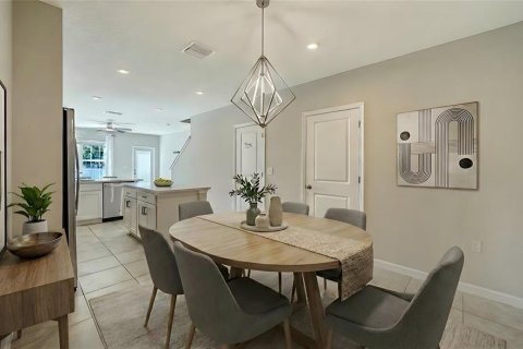 Townhouse in Bradenton, Florida 3 bedrooms, 132.94 sq.m. № 2155934 - photo 8