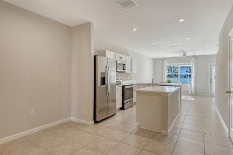 Townhouse in Bradenton, Florida 3 bedrooms, 132.94 sq.m. № 2155934 - photo 9