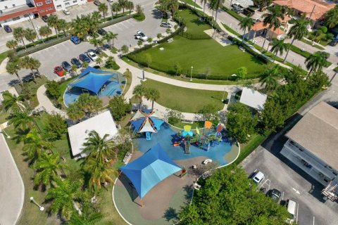 House in Hallandale Beach, Florida 3 bedrooms № 1922432 - photo 15