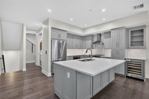 Copropriété à louer à Saint Petersburg, Floride: 3 chambres, 250.84 m2 № 2400358 - photo 17