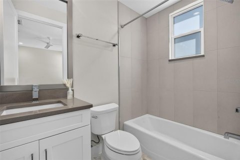 Copropriété à louer à Saint Petersburg, Floride: 3 chambres, 250.84 m2 № 2400358 - photo 28