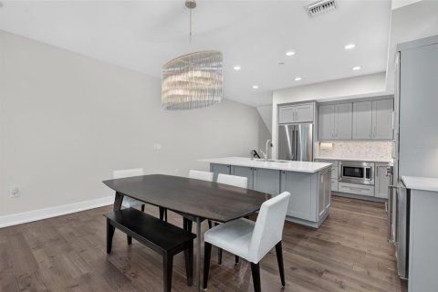 Copropriété à louer à Saint Petersburg, Floride: 3 chambres, 250.84 m2 № 2400358 - photo 13