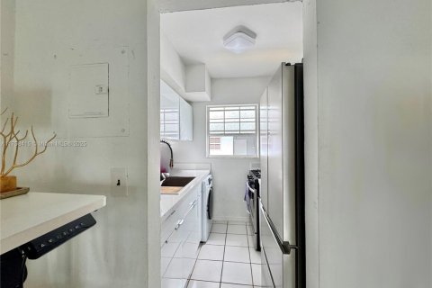 Copropriété à louer à Miami Beach, Floride: 1 chambre, 48.31 m2 № 1921070 - photo 8