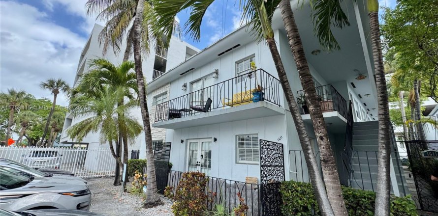 Condo à Miami Beach, Floride, 1 chambre  № 1921070