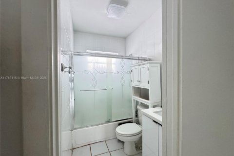 Copropriété à louer à Miami Beach, Floride: 1 chambre, 48.31 m2 № 1921070 - photo 13