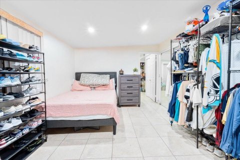 Casa en venta en West Park, Florida, 3 dormitorios, 130.99 m2 № 1946191 - foto 12