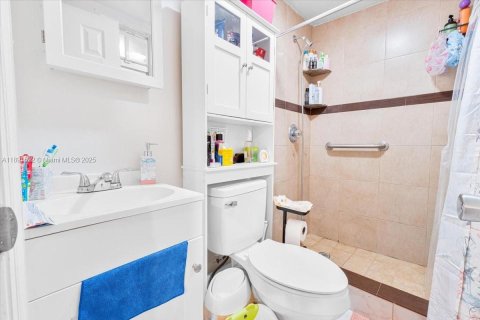 Casa en venta en West Park, Florida, 3 dormitorios, 130.99 m2 № 1946191 - foto 24