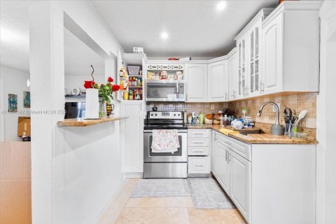 Casa en venta en West Park, Florida, 3 dormitorios, 130.99 m2 № 1946191 - foto 18