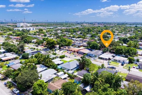 Casa en venta en West Park, Florida, 3 dormitorios, 130.99 m2 № 1946191 - foto 6