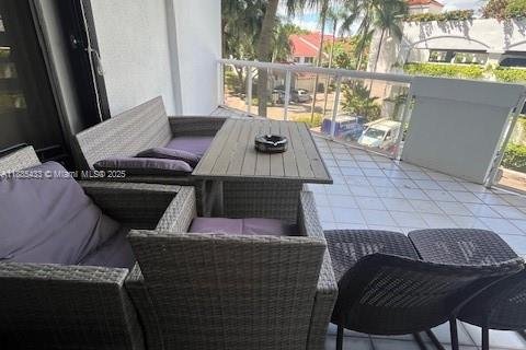 Condominio en venta en Aventura, Florida, 2 dormitorios, 99.22 m2 № 1932452 - foto 3