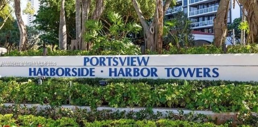 Condominio en Aventura, Florida, 2 dormitorios  № 1932452