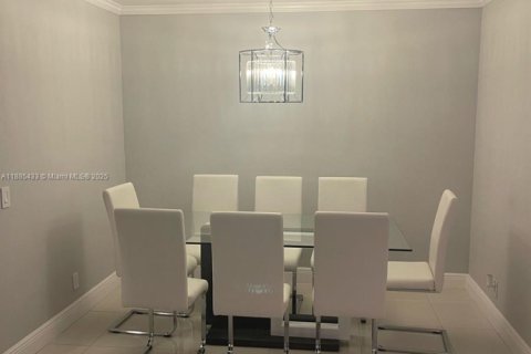 Condominio en venta en Aventura, Florida, 2 dormitorios, 99.22 m2 № 1932452 - foto 15