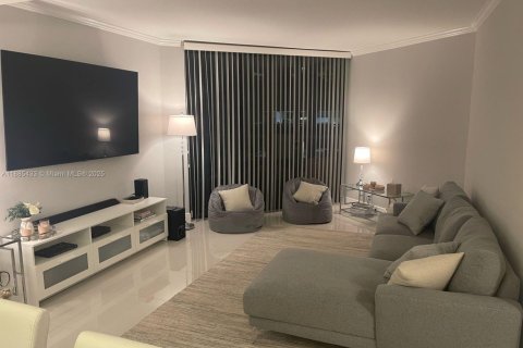 Condominio en venta en Aventura, Florida, 2 dormitorios, 99.22 m2 № 1932452 - foto 20
