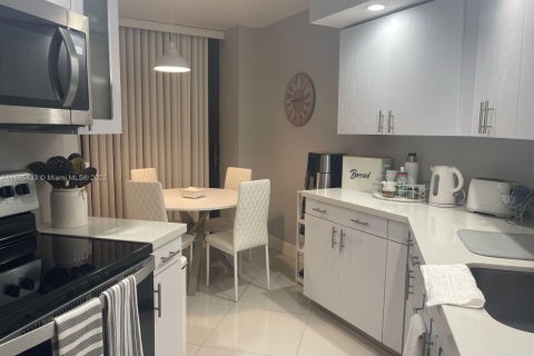 Condominio en venta en Aventura, Florida, 2 dormitorios, 99.22 m2 № 1932452 - foto 8