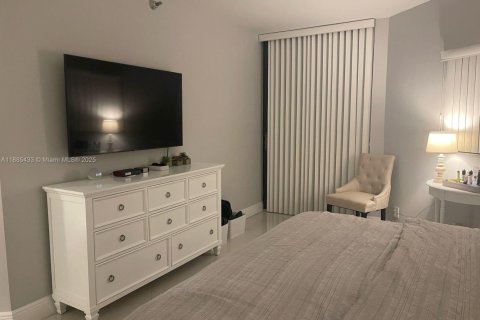 Condominio en venta en Aventura, Florida, 2 dormitorios, 99.22 m2 № 1932452 - foto 21