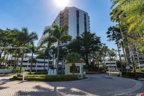 Condominio en venta en Aventura, Florida, 2 dormitorios, 99.22 m2 № 1932452 - foto 2
