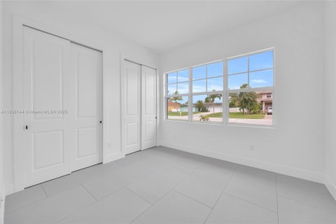 House in Port St. Lucie, Florida 4 bedrooms, 192.4 sq.m. № 1823413 - photo 15