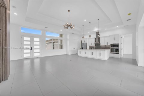 House in Port St. Lucie, Florida 4 bedrooms, 192.4 sq.m. № 1823413 - photo 7