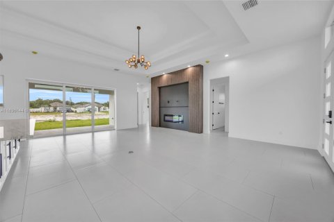 House in Port St. Lucie, Florida 4 bedrooms, 192.4 sq.m. № 1823413 - photo 5