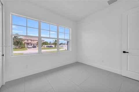 House in Port St. Lucie, Florida 4 bedrooms, 192.4 sq.m. № 1823413 - photo 16