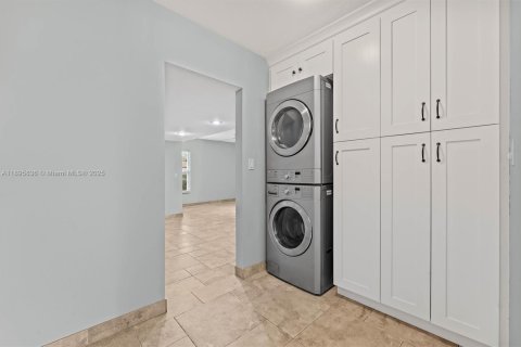 Купить виллу или дом в Ройял-Палм-Бич, Флорида 3 спальни, 175.31м2, № 1950247 - фото 21
