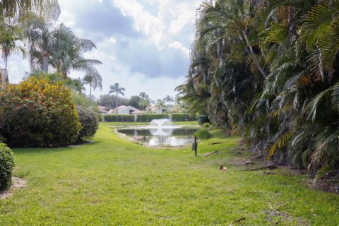 Villa ou maison à louer à Boynton Beach, Floride: 3 chambres, 182.55 m2 № 1182517 - photo 1