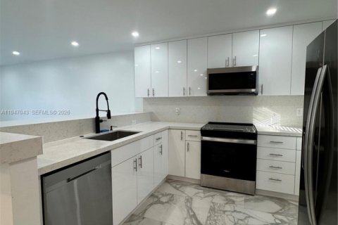 Квартира в Холливуд, Флорида 2 спальни, 105.07м2 № 2003479