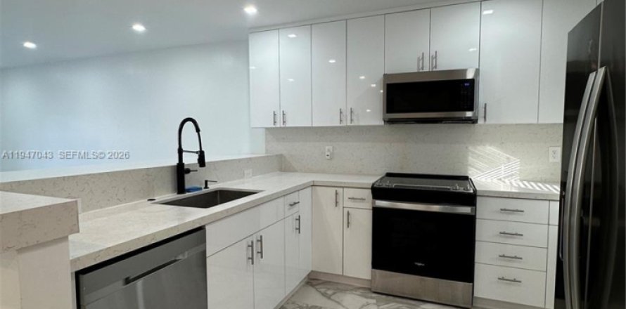 Квартира в Холливуд, Флорида 2 спальни, 105.07м2 № 2003479